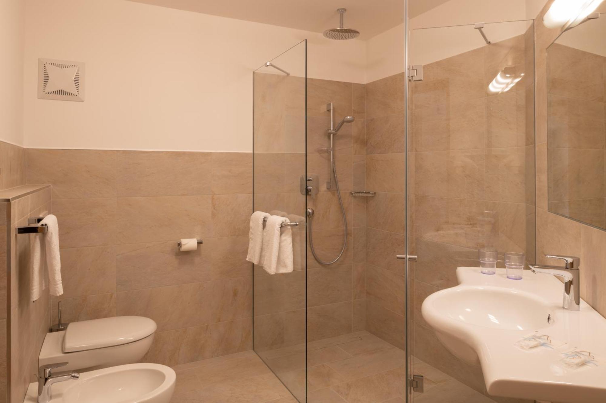 Residence Viktoria กัสเตลรอตโต ภายนอก รูปภาพ
